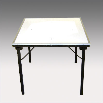 Tisch 80x80 cm für 4 Personen, Kgr